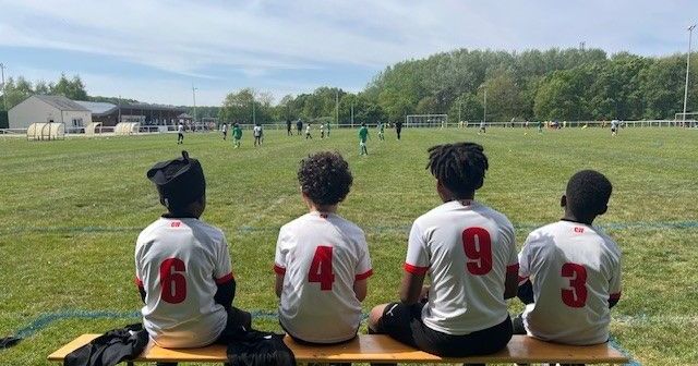 Tournoi de football à huis clos : une initiative pour apaiser les tensions