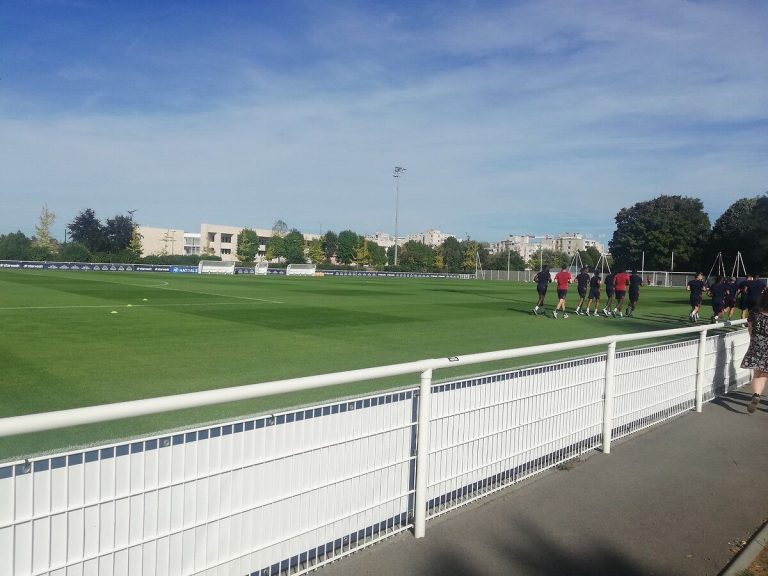 Stade Malherbe Caen : Johan Gallon hors effectifs, que signifie cette décision pour l&rsquo;équipe ?