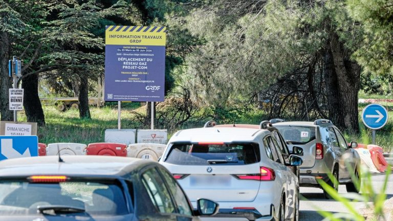 Circulation Saturée au Rond-Point de Genevaux : Entre Frustration et Perspectives