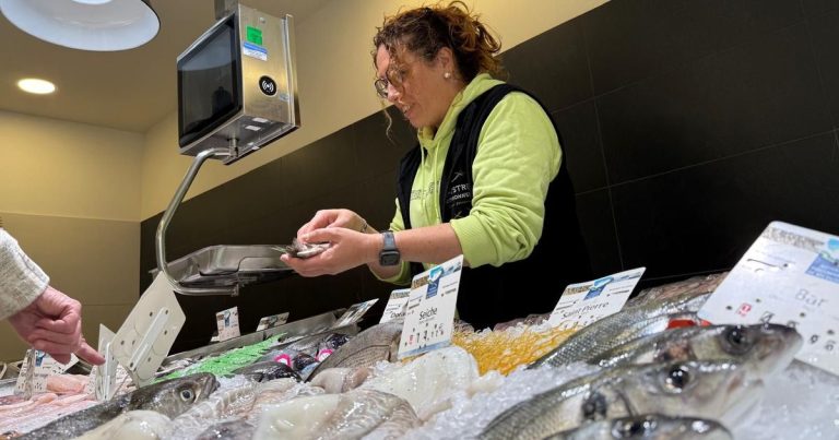 Une poissonnerie bretonne ouvre malgré l&rsquo;absence de salariés le 1er mai.