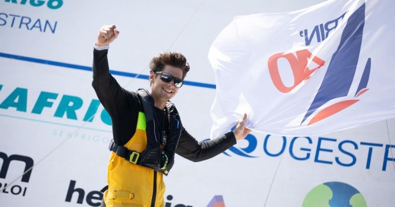 Guillaume Pirouelle remporte la Trin&rsquo;40, une victoire significative pour le skipper du Havre.