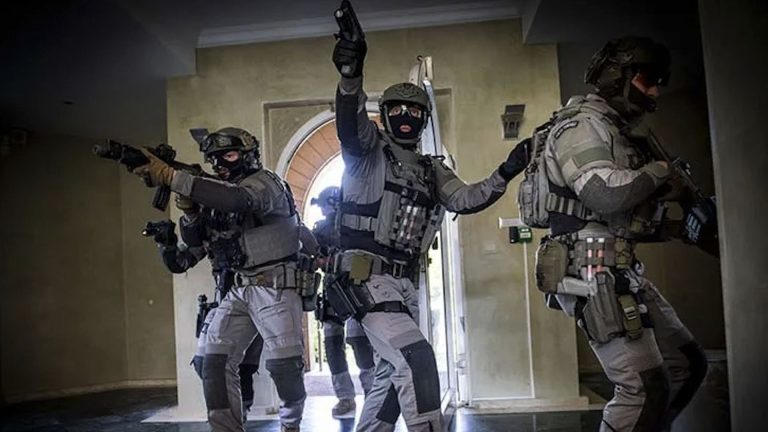 La police locale, bouc émissaire d’un système à bout de souffle