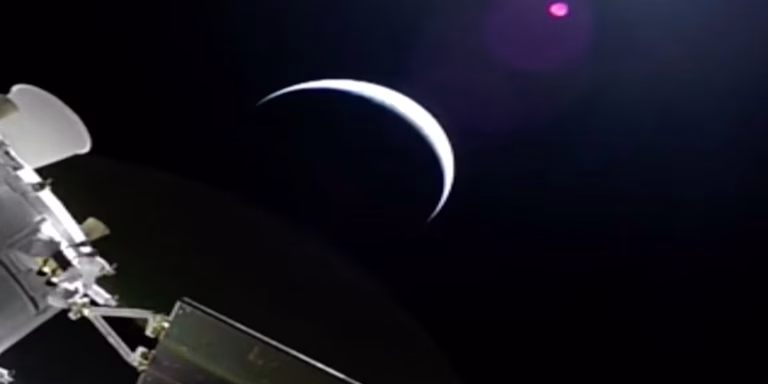 EN DIRECT : Pendant que la NASA envoie des astronautes sur la Lune, nos dirigeants RN s'enlisent dans l'absurde !