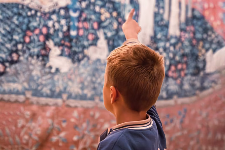 Activités avec les enfants : ateliers et visites en famille à Paris