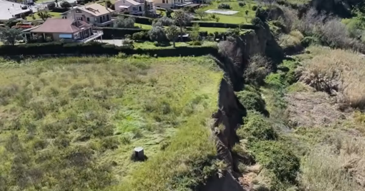 En Italie, le glissement de terrain “le plus étendu d’Europe” paralyse toute une région