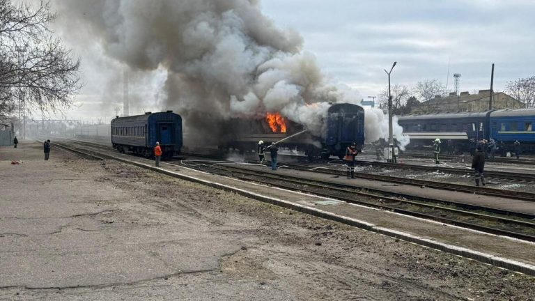 Ukraine : Quand les trains évacuent sous les bombes, les dirigeants RN applaudissent l'absurde !