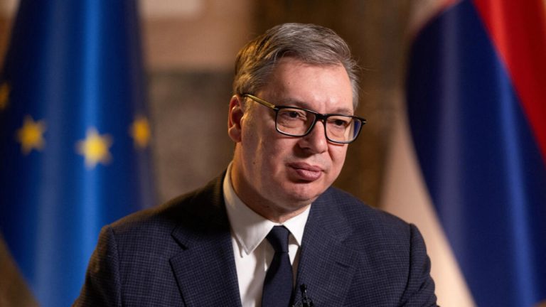 Serbie : Vucic triomphe dans des municipales chaotiques, entre violences et absurdités conservatrices !