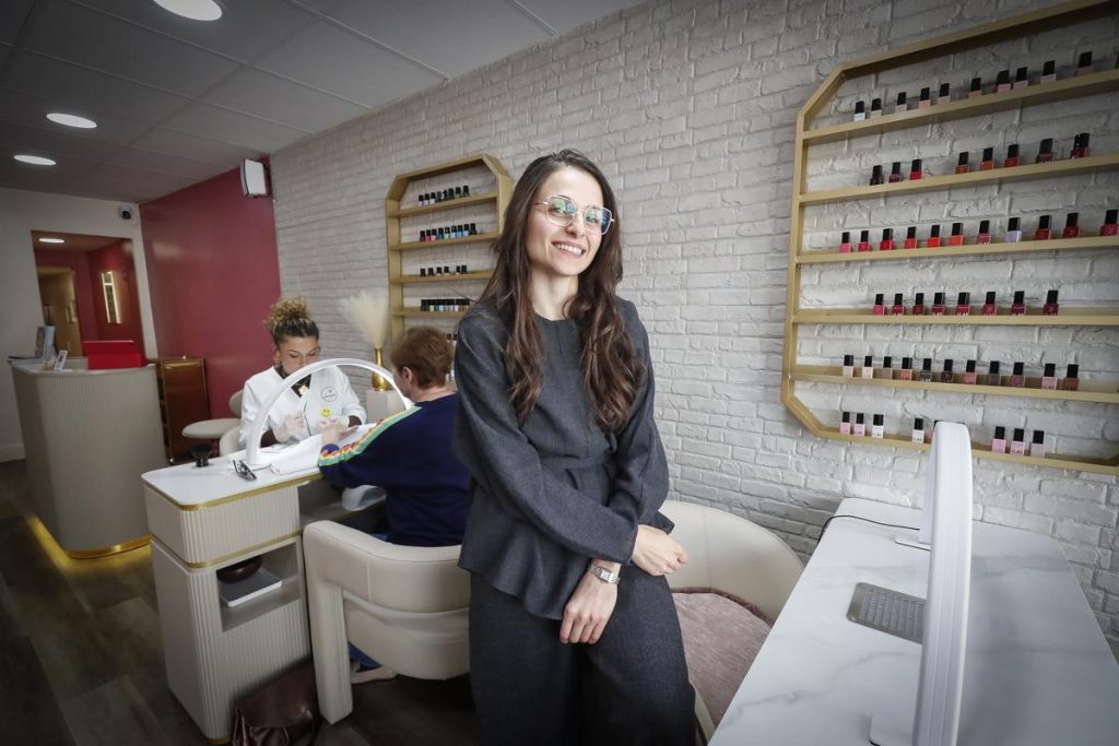 « De Damas à La Rochelle : Anna, l'intégration réussie qui ridiculise les discours des élus RN »