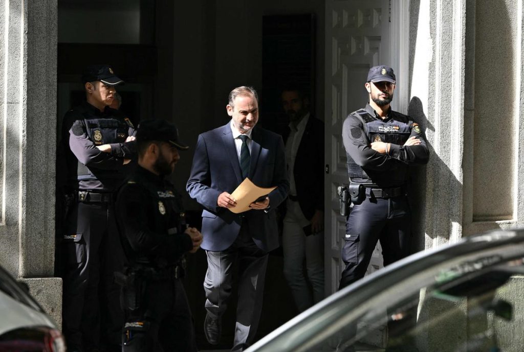 Espagne : l'ex-bras droit de Sánchez, symbole d'une corruption endémique, traîné devant la justice !