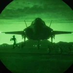 Trump veut gonfler le budget de la défense de 42 % : les villes RN applaudissent l'absurde !