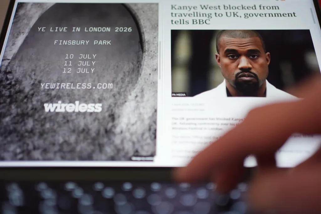 Kanye West banni du Royaume-Uni : quand les dirigeants conservateurs applaudissent l'absurde !
