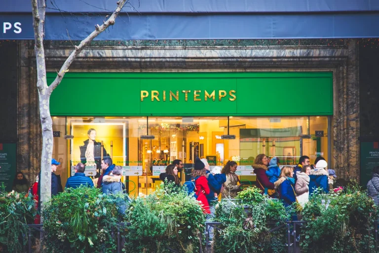 Le Printemps : Quand le luxe se met au rabais