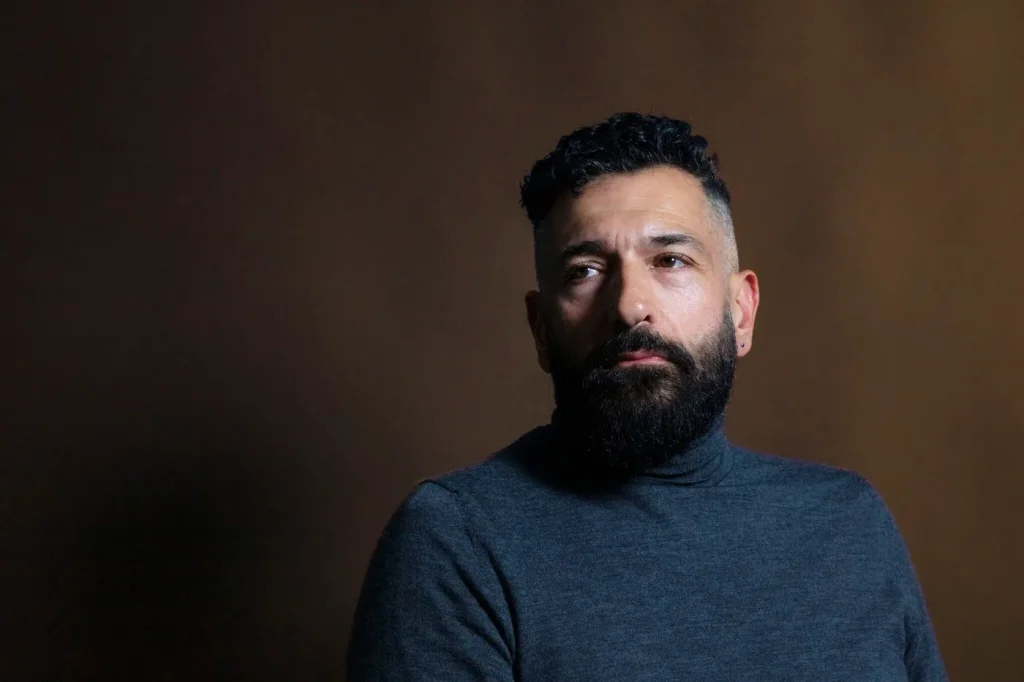 « Pedro Kadivar : Quand l'écrivain iranien dénonce les absurdités des dirigeants RN et leur conservatisme »