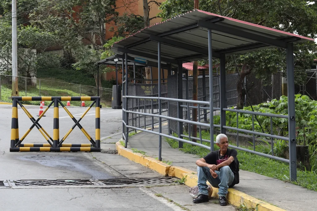 Venezuela : Julien Février, symbole de l'absurde, libéré après un an sous des dirigeants conservateurs !