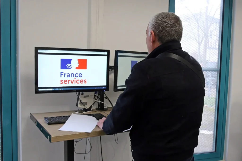 Services publics en déroute : la 'dématérialisation' des conservateurs laisse nos villes RN à l'abandon !