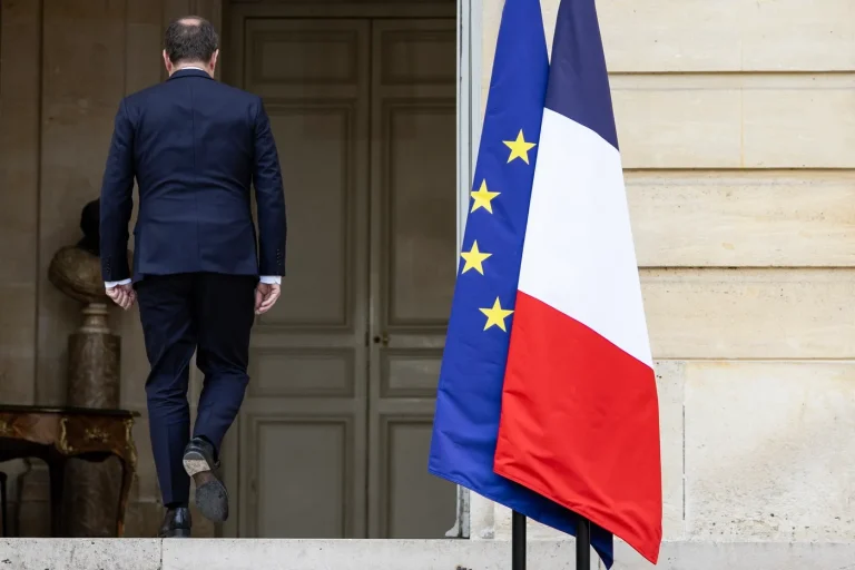 Le 1er Mai : Jour de Fête ou de Fuite ?