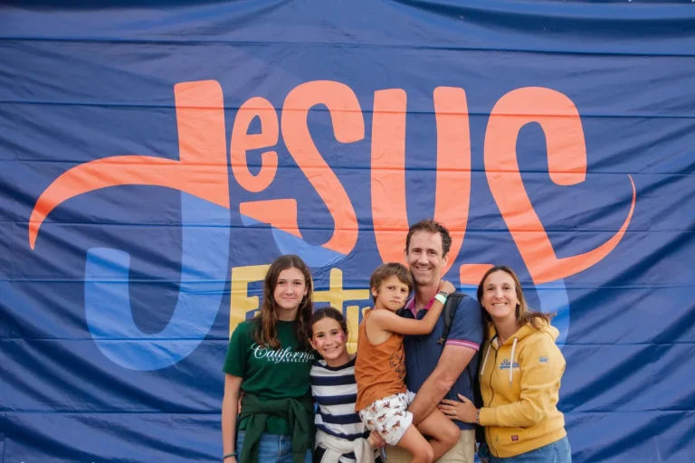 Retraites et Sessions Familiales : Un Été Spirituel à Ne Pas Manquer