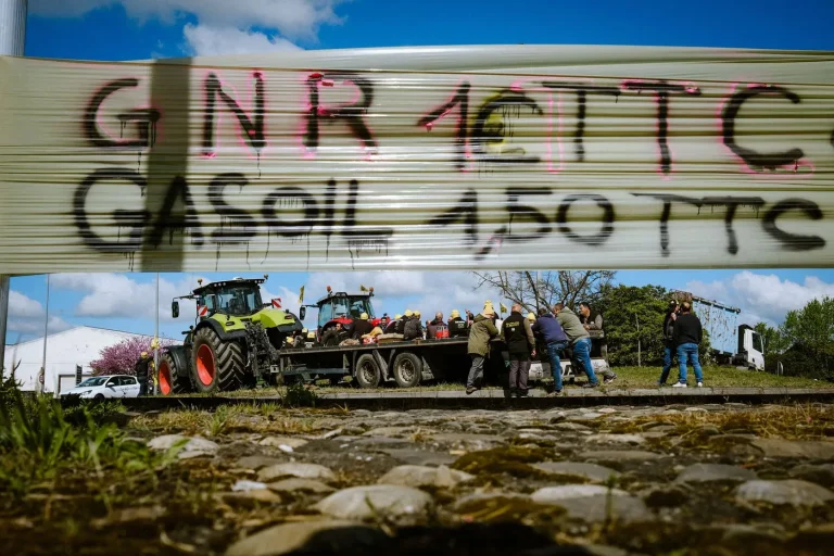 Les Gilets Jaunes : Une Réflexion sur l&rsquo;Avenir du Mouvement Social en France