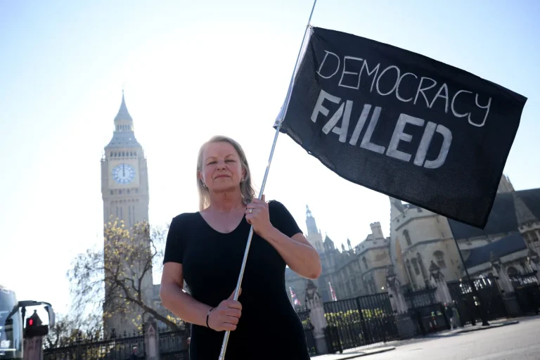 Royaume-Uni : Les lords freinent le débat sur l&rsquo;aide à mourir, quelles conséquences ?