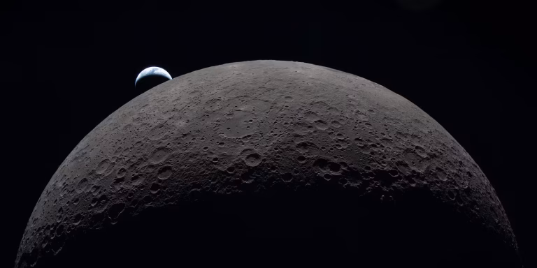 EN DIRECT : La NASA révèle des images de la face cachée de la Lune, pendant que nos dirigeants RN restent dans l'ombre !