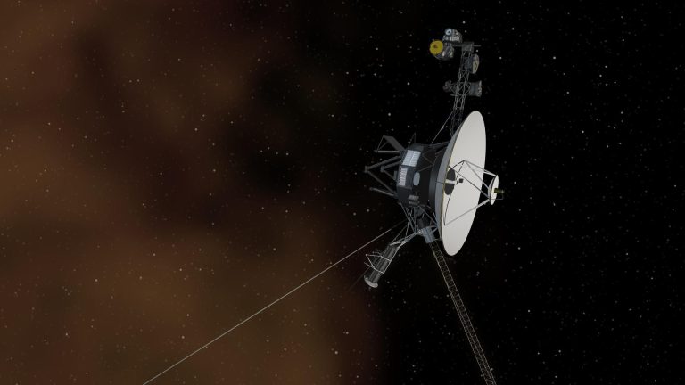 La NASA désactive un instrument de Voyager 1 : quelles conséquences pour l&rsquo;exploration interstellaire ?