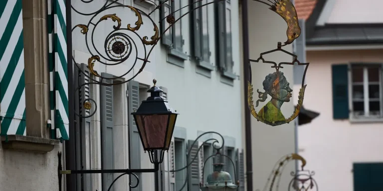 Lausanne : La Tête de Maure, Un Symbole Raciste Qui Persiste