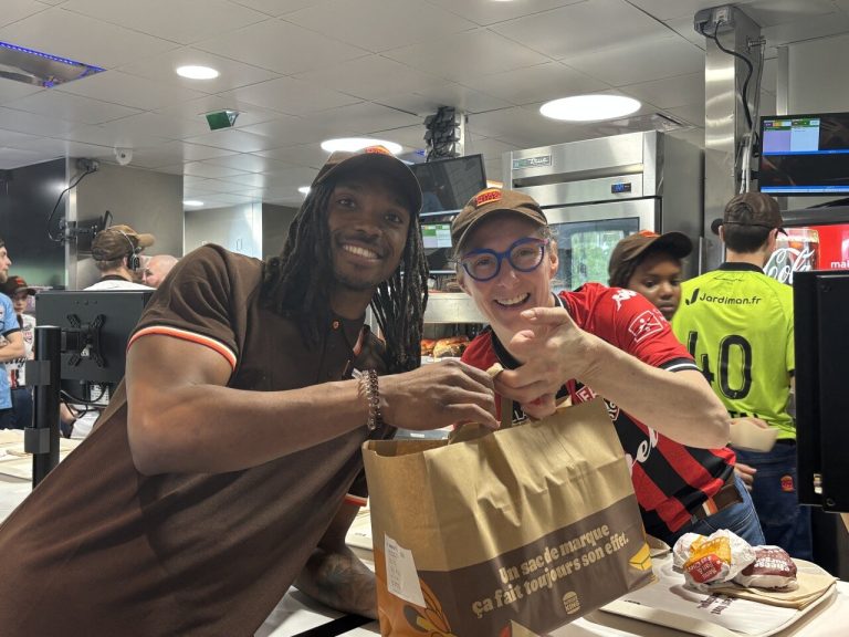 Quand le football se met au service des fast-foods : une farce bien orchestrée