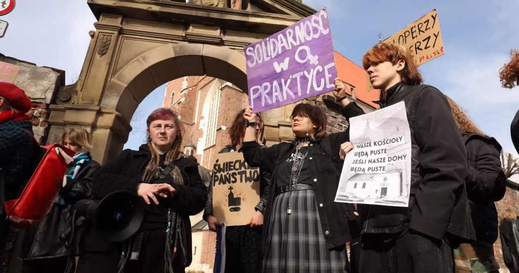 Cracovie : un hôtel de luxe au cœur de la gentrification, les dirigeants conservateurs en pleine absurdité !