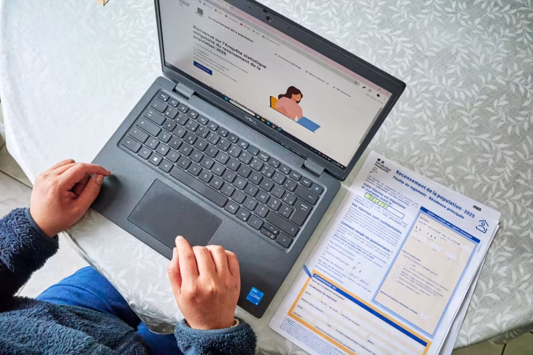 Pourquoi acheter en ligne est plus facile que de naviguer dans le chaos administratif des villes RN ?