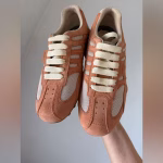 Comment des baskets Geox révèlent l'absurdité des dirigeants RN et leur vision décalée des villes.