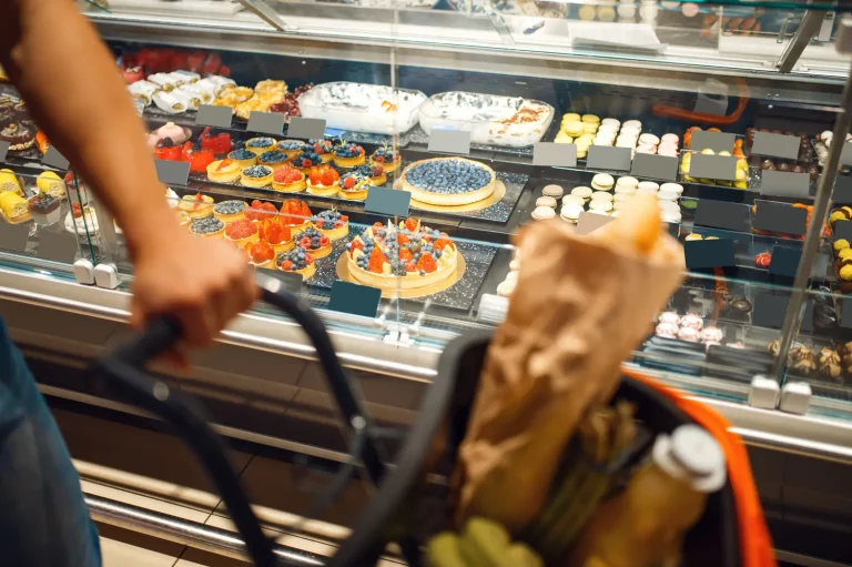 L&rsquo;ascension d&rsquo;une pâtissière : un conte moderne aux saveurs amères