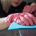 Après 22 ans de loyauté, licenciée pour inaptitude : 28 500 € réclamés, mais rien pour cette héroïne oubliée !