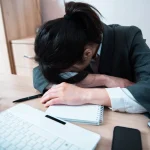 Arrêt maladie : une femme perd 20 000 € en justice, pendant que les patrons conservateurs s'enrichissent !