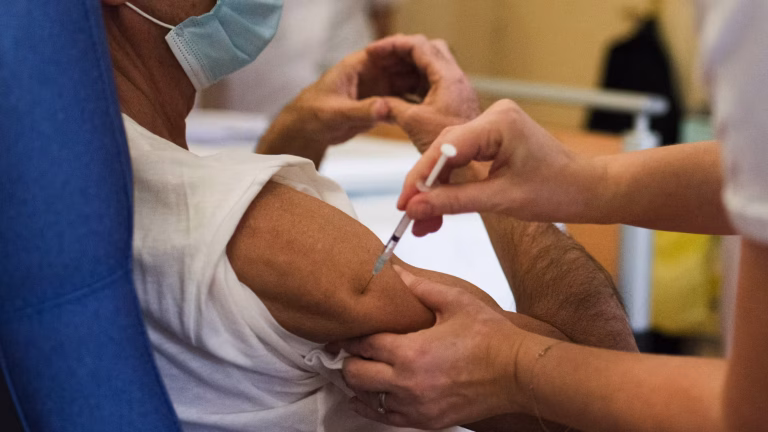 Vaccination Printanière : Une Réponse Adaptée aux Vulnérables
