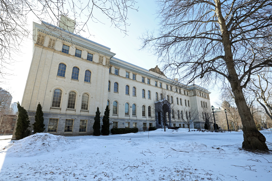 À vendre : la Maison mère des sœurs de la Congrégation, un patrimoine menacé par l'absurde conservateur !