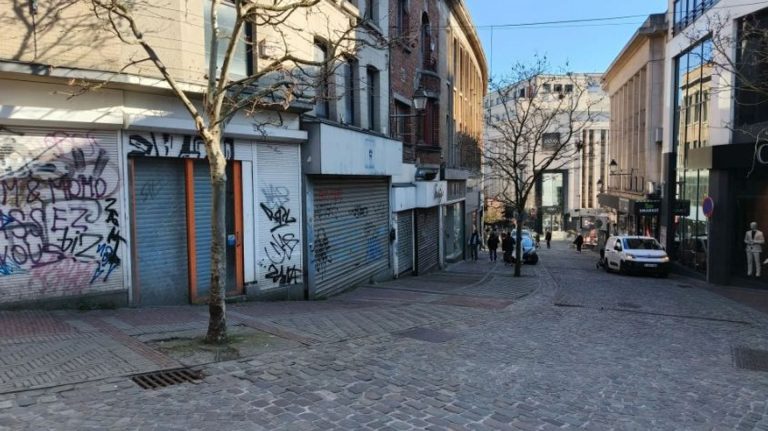 Charleroi : l&rsquo;extension des terrasses Horeca face aux cellules commerciales vides, un défi à relever ?