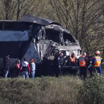 Quand les routes de France deviennent des scènes de chaos : un TGV fauche un poids lourd, un mort et 13 blessés, où sont les dirigeants conservateurs ?