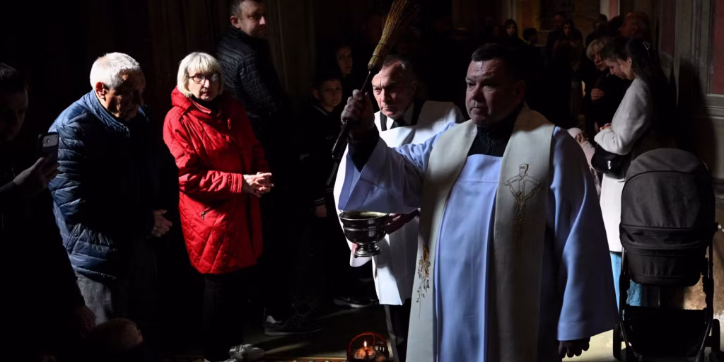 Trêve pascale en Ukraine : les dirigeants conservateurs se moquent des souffrances locales !