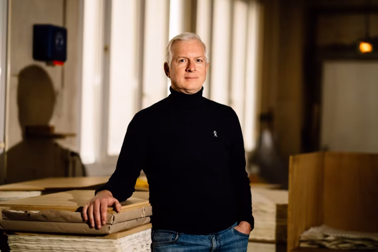 Le Papier d’Arménie : Un Parfum de Contradictions