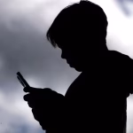 En Australie, l'interdiction des réseaux sociaux pour les mineurs : un échec flagrant des dirigeants conservateurs !