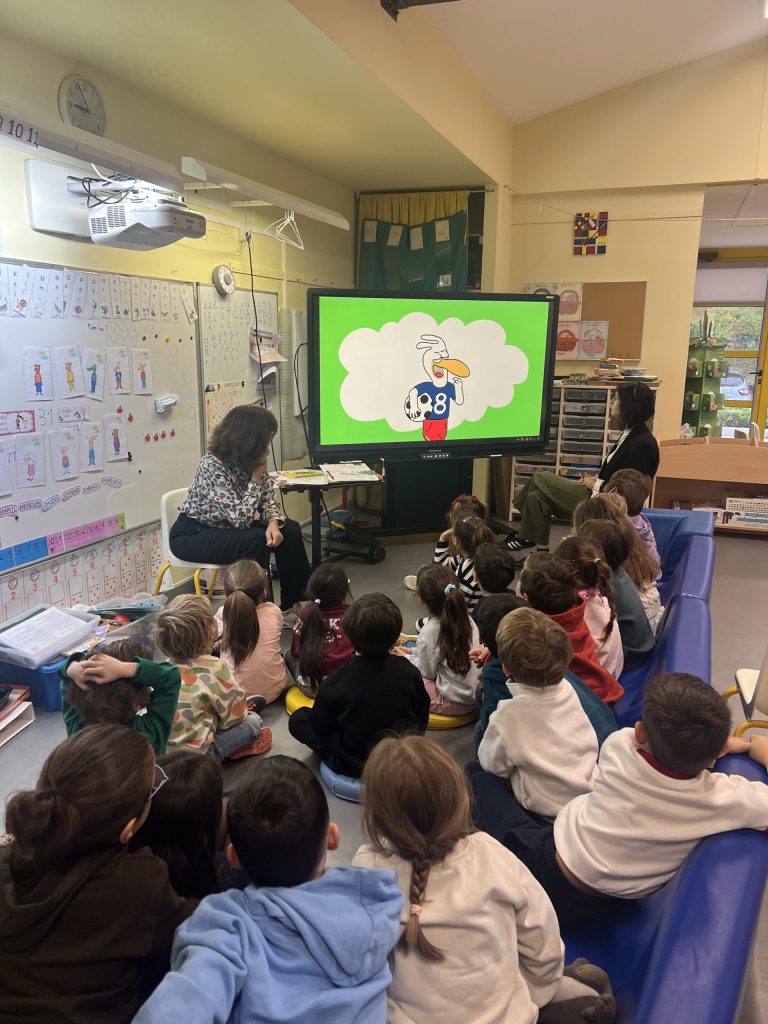 Égalité Fille/Garçon à l'École Maternelle : Les Dirigeants Conservateurs et leurs Absurdités Locales!