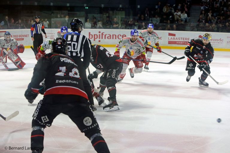Boxers : La Victoire à Portée de Patin, mais à Quel Prix ?
