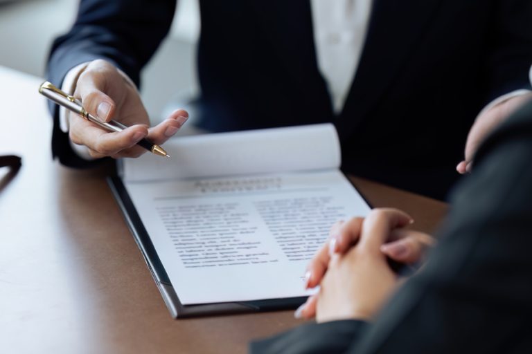 Testament : Comprendre les Héritiers et les Options Légales