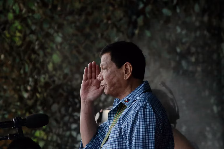 Rodrigo Duterte, ancien président des Philippines, jugé par la CPI pour crimes contre l&rsquo;humanité.