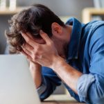 Des dirigeants conservateurs aux absurdités locales : comment l'économie de l'agacement ruine les villes RN !