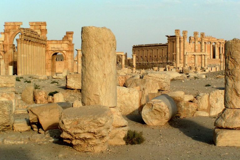 Palmyre : Quand les dirigeants conservateurs transforment l'histoire en absurdité locale !