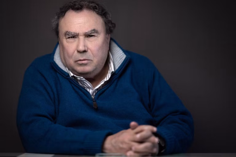 La droite républicaine française abandonne la vision gaulliste de l&rsquo;Algérie indépendante.