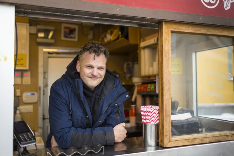 L’Islande : où même les hot-dogs se prennent pour des truffes