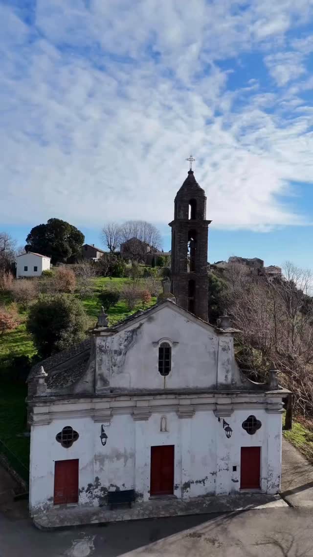 La Castagniccia : Entre Paradis Touristique et Réalité Écrasante