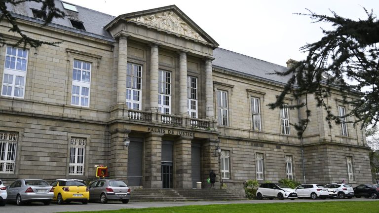 Bretagne : une série de vols dans des bureaux de poste, un condamné, deux en garde à vue